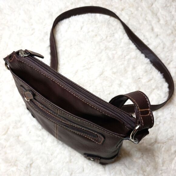 VanâHeusen BrownâVeganâLeatherâCrossbody - Picture 8 of 8